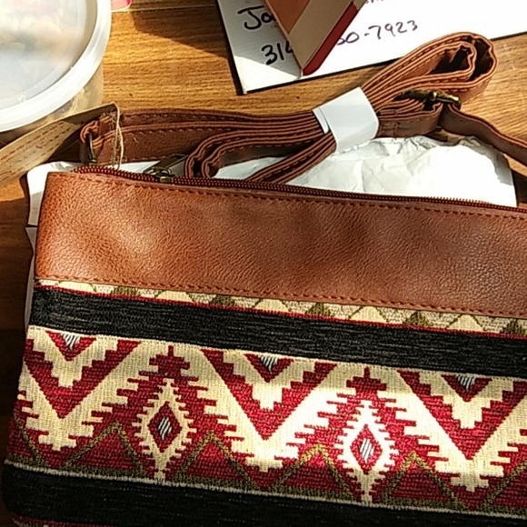 Meet your Posher, Sandra - Picture 3 of 4